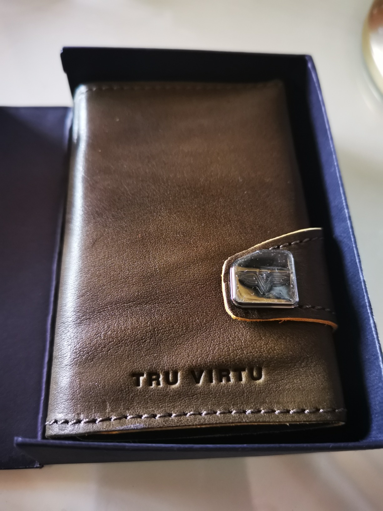 Tru Virtu Wallet Click & Slide Kartenetui Mossgreen Leder RFID