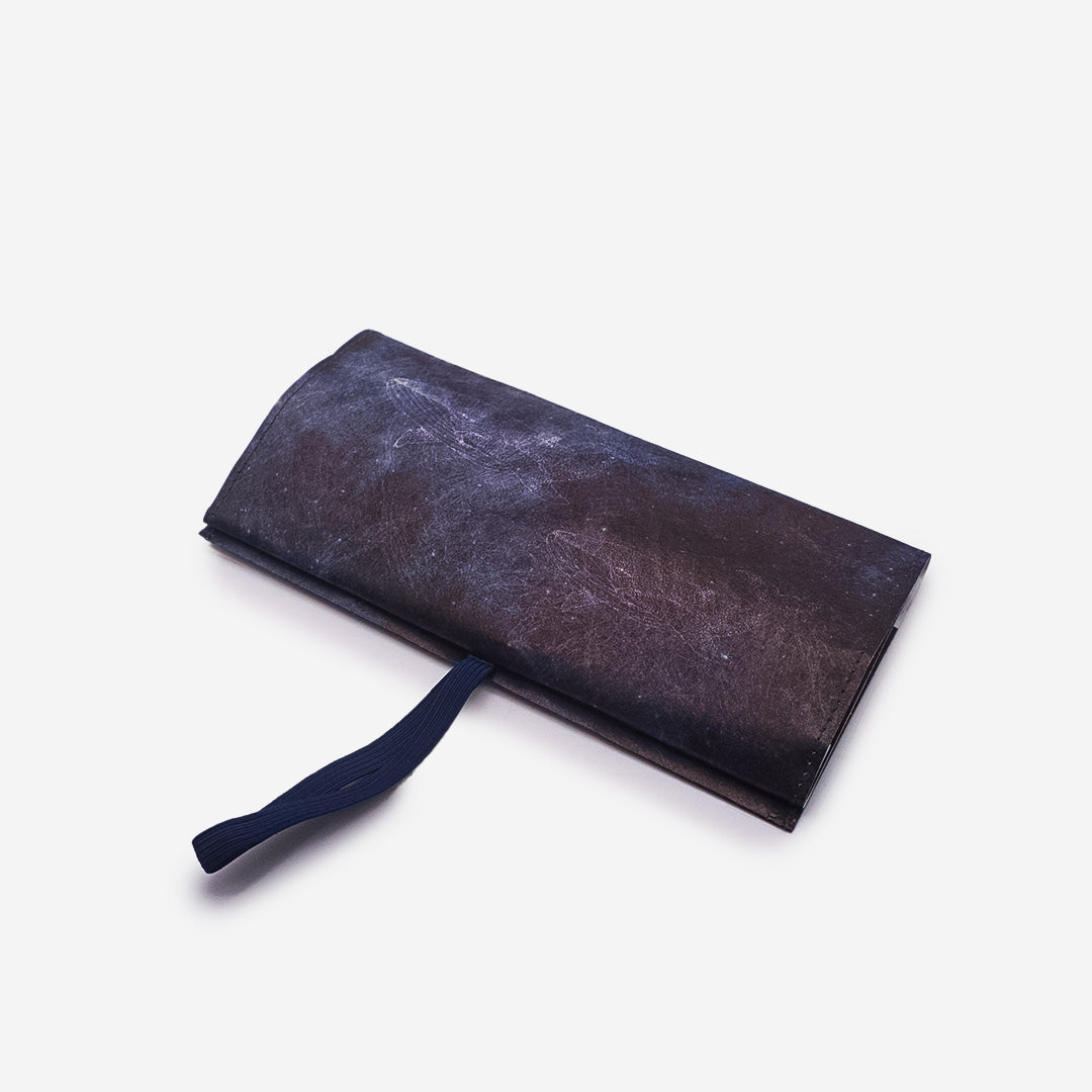 Paprcuts Tabakbeutel Galactic Whale Drehtasche schwarz vegan
