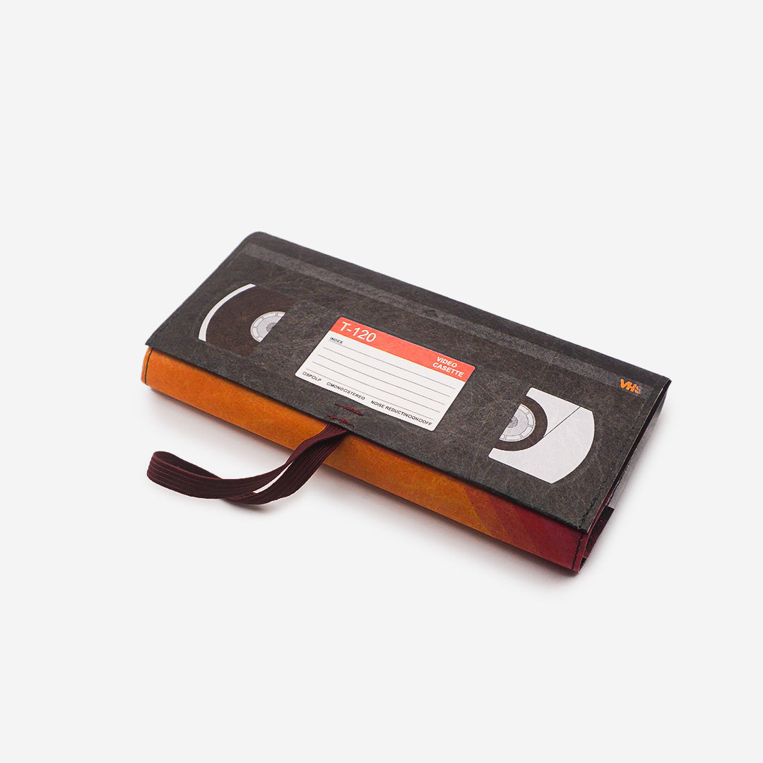 Paprcuts Tabakbeutel VHS Drehtasche 80er schwarz-bunt