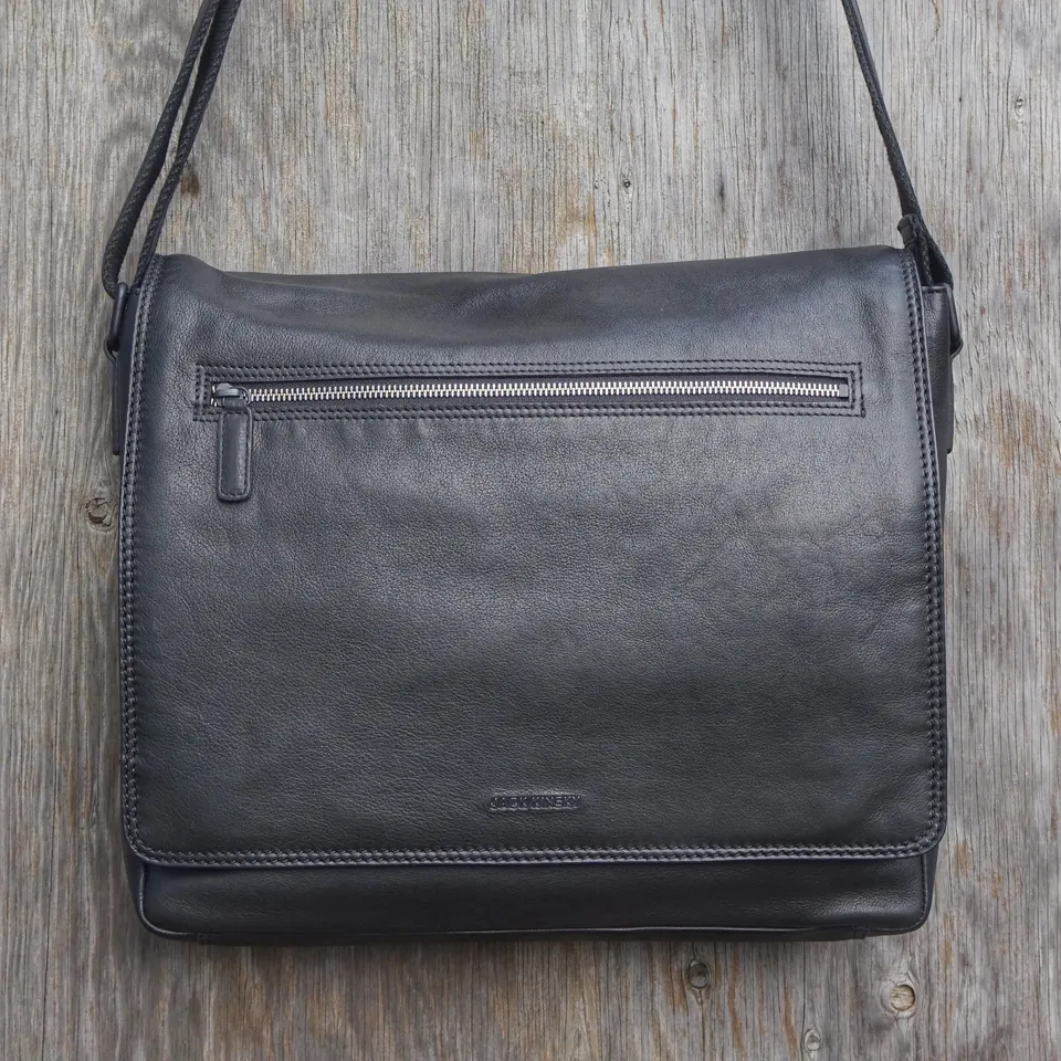 Jack Kinsky Brisbane 5 Messengerbag A4 Laptop 16 Zoll