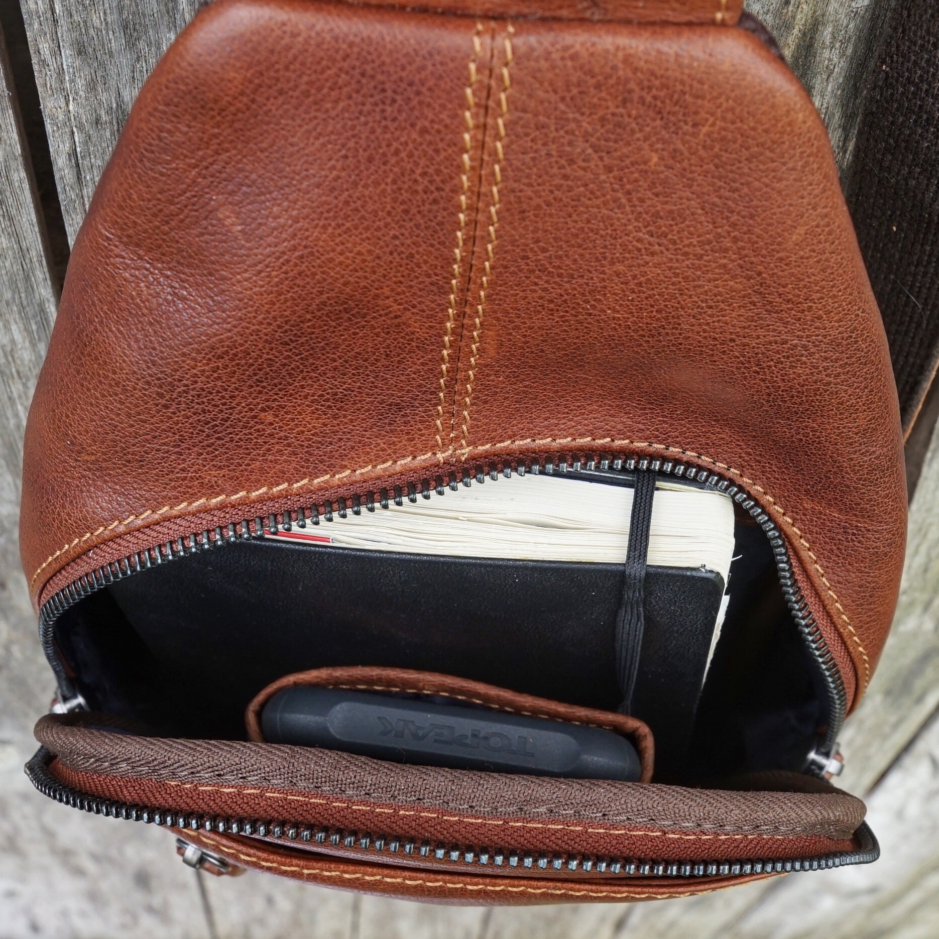 Jack Kinsky Porto 13 Crossbag Cognac Büffelleder Bodybag
