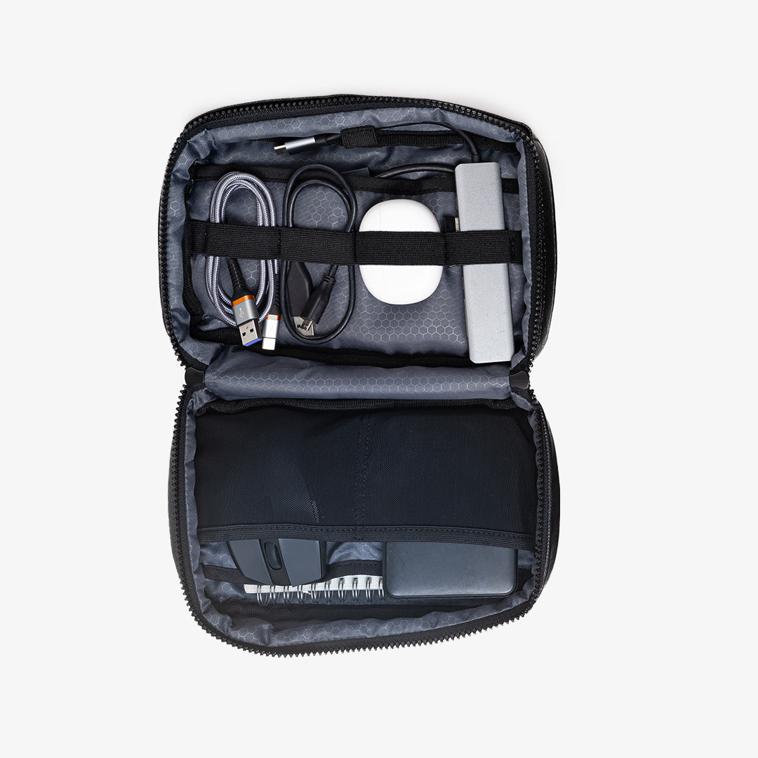 Paprcuts Oslo Organizer Just Black Tyvek Kulturbeutel 24 cm
