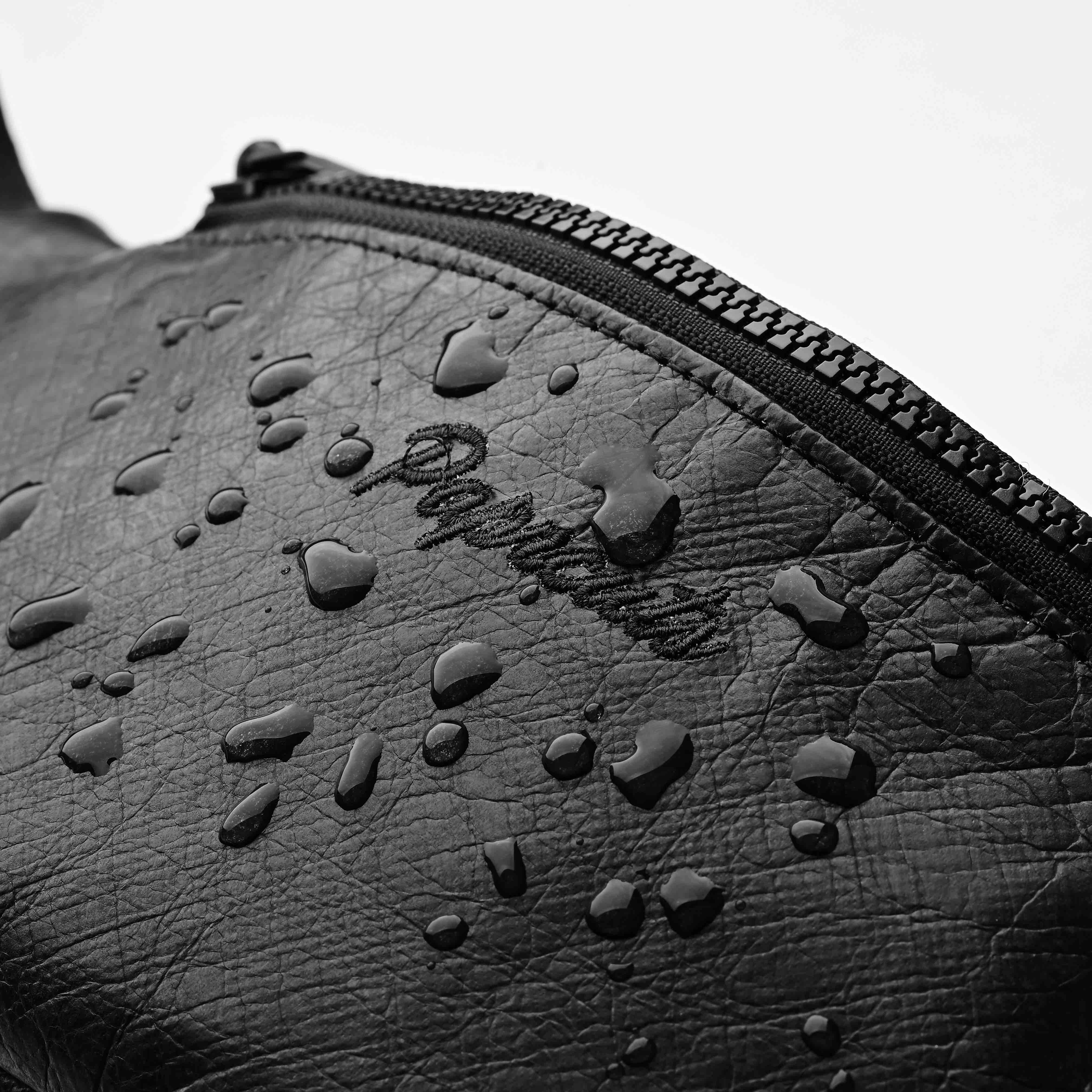 Paprcuts Bauchtasche Just Black Tyvek 2L wasserabweisend