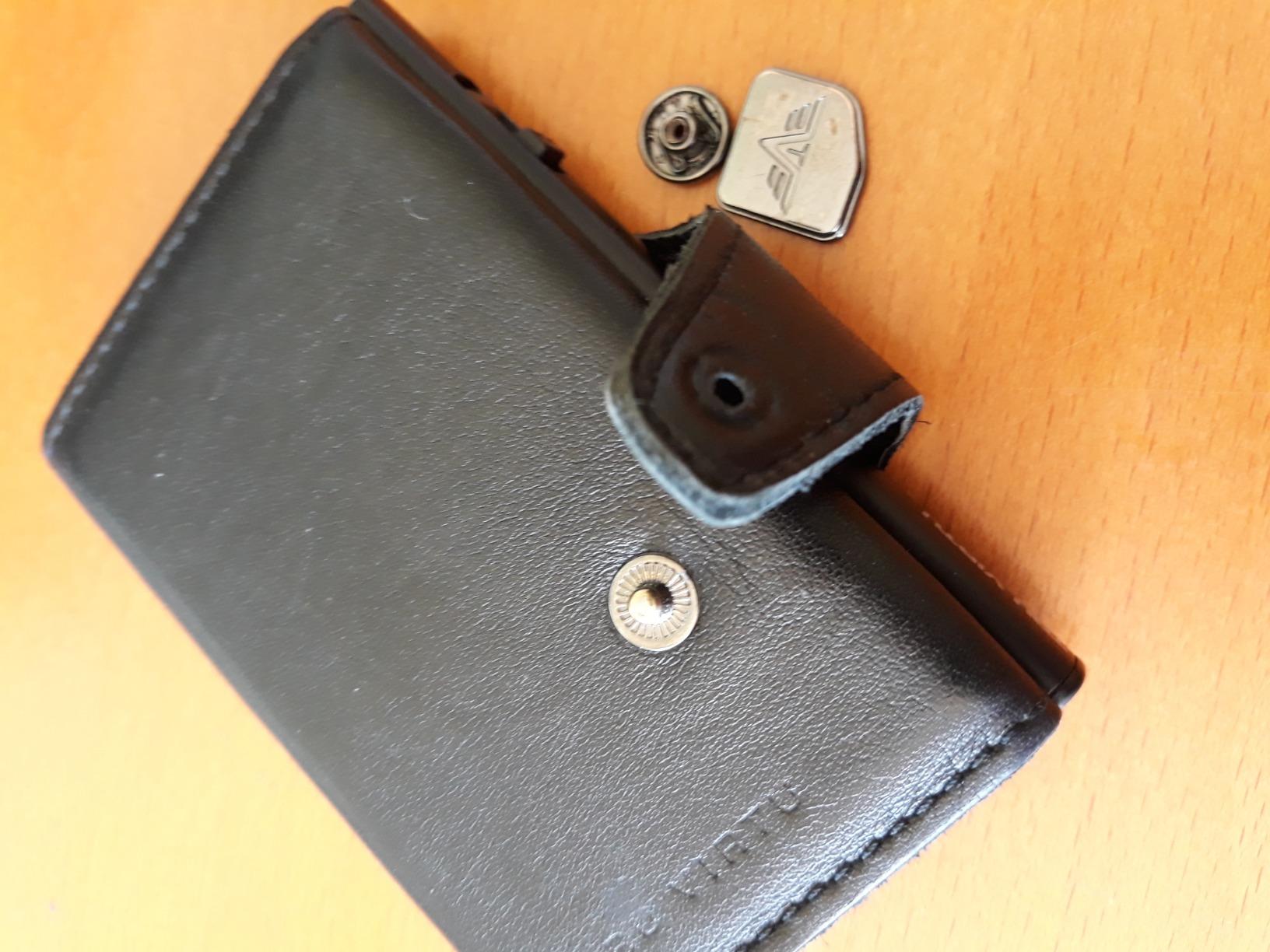 Tru Virtu Wallet Click & Slide Karten-Portemonnaie Croco Black