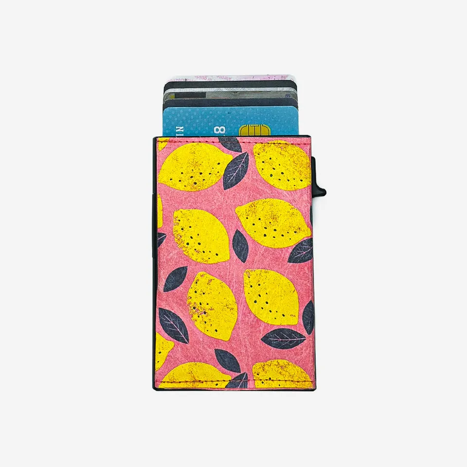 Paprcuts RFID Alu Pink Lemon Reisepasshülle rosa vegan