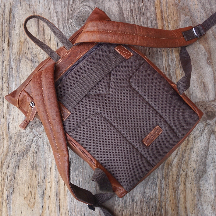 Jack Kinsky Porto 6 Rucksack Cognac Büffelleder Notebookfach