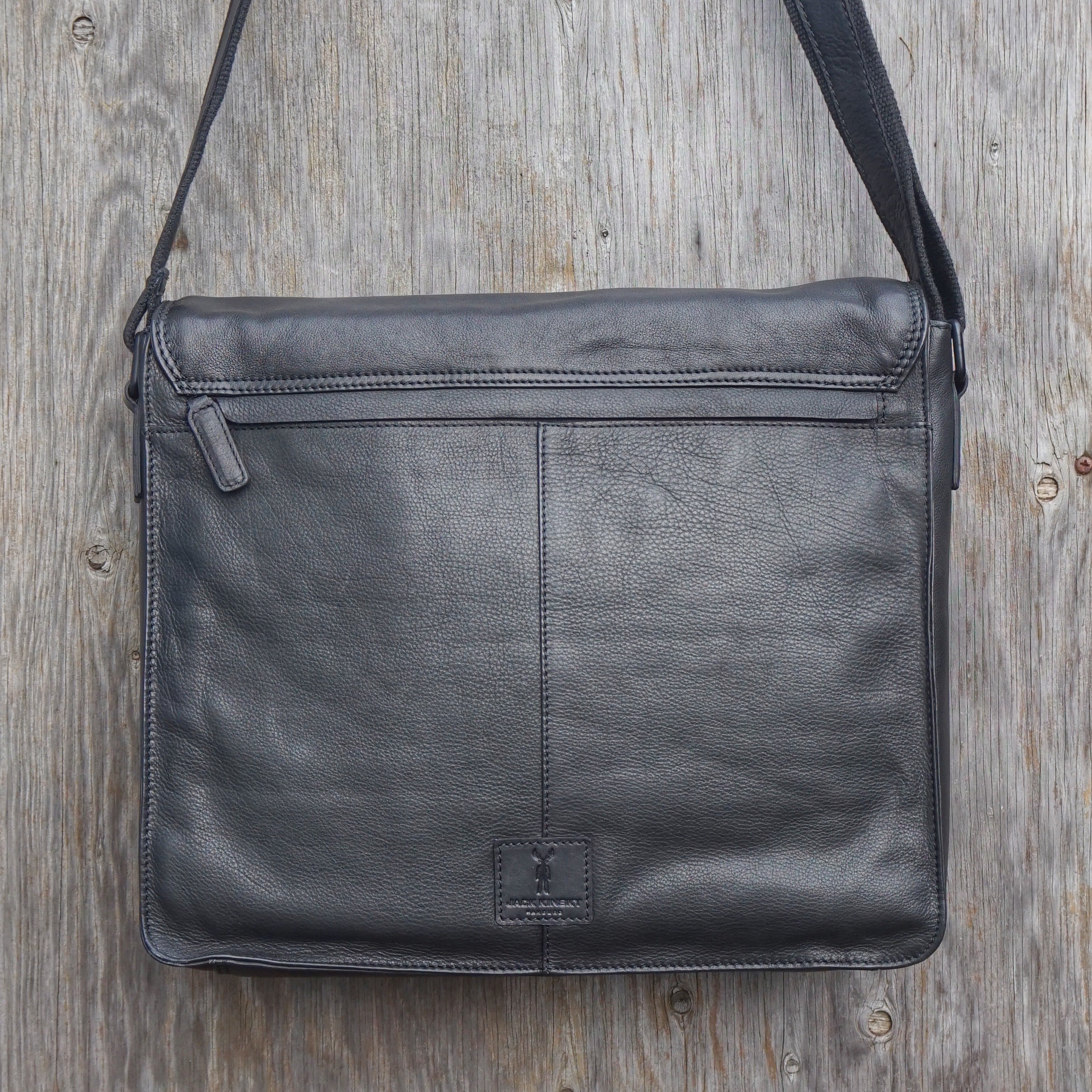Jack Kinsky Brisbane 5 Messengerbag A4 Laptop 16 Zoll