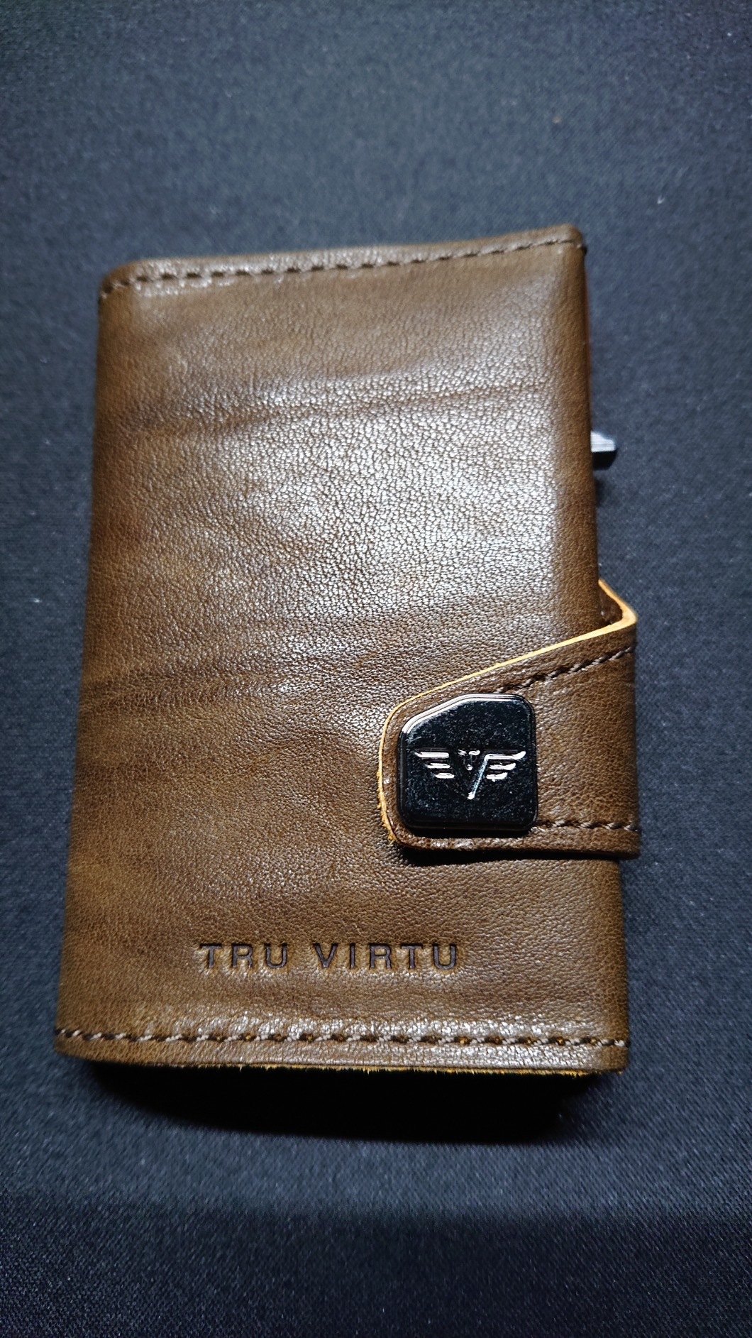 Tru Virtu Wallet Click & Slide Kartenetui Mossgreen Leder RFID