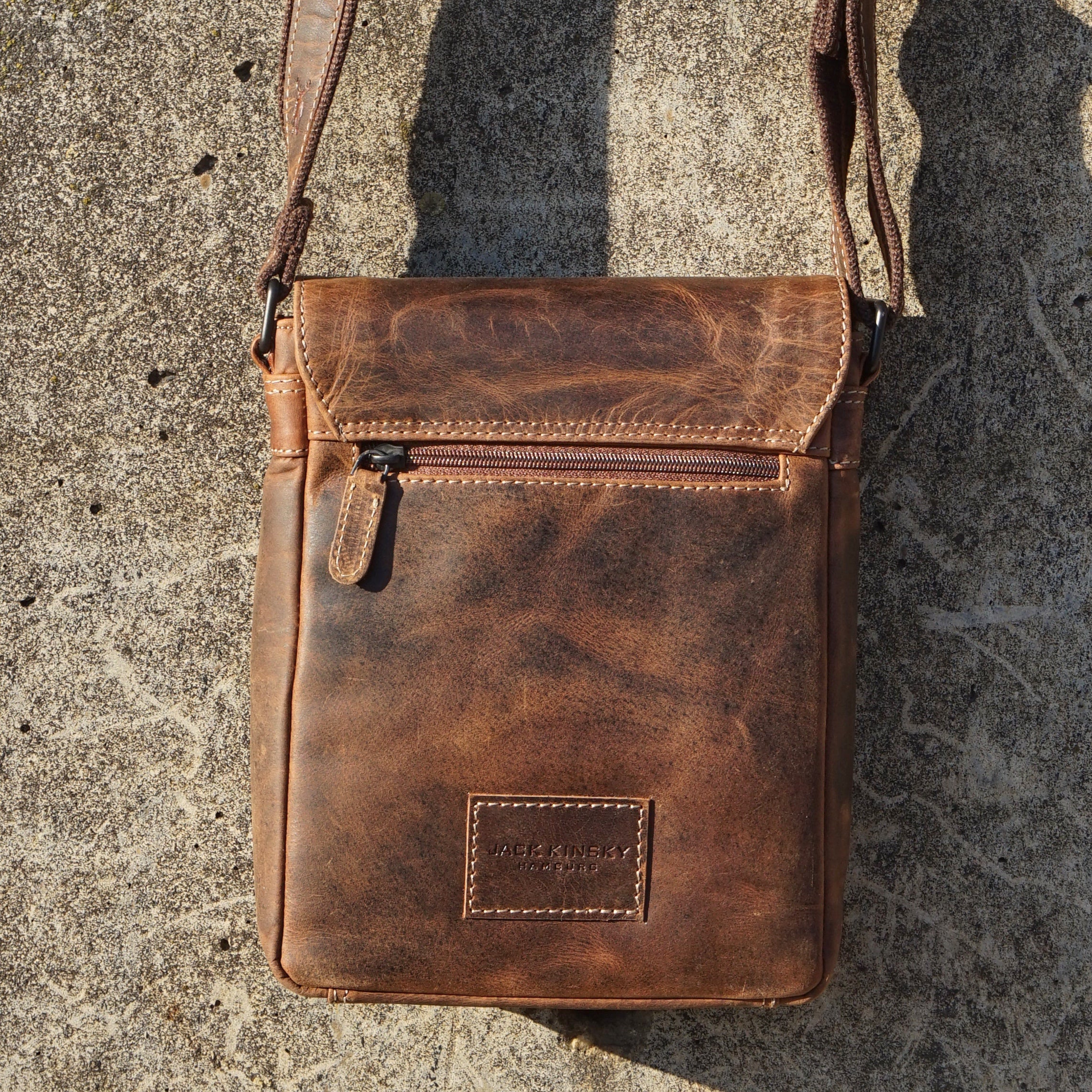 Jack Kinsky Baltimore 3 Umhängetasche Anthrazit Hunter-Leder
