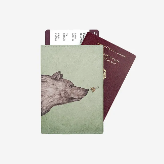 Paprcuts RFID Reisepasscover Die Begegnung Reisepasshülle grün RFID
