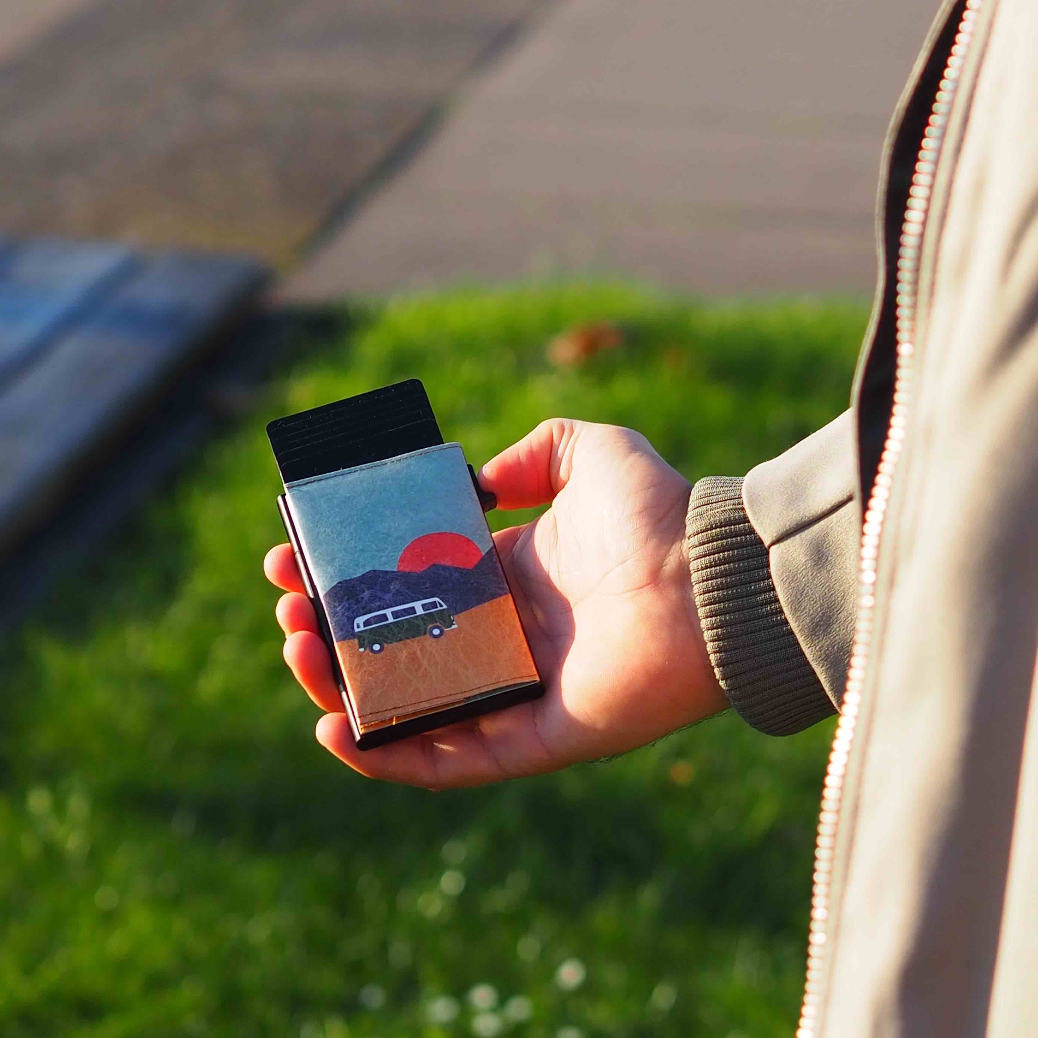 Paprcuts RFID Alu Kartenetui Vanlife Portemonnaie grün RFID-Schutz