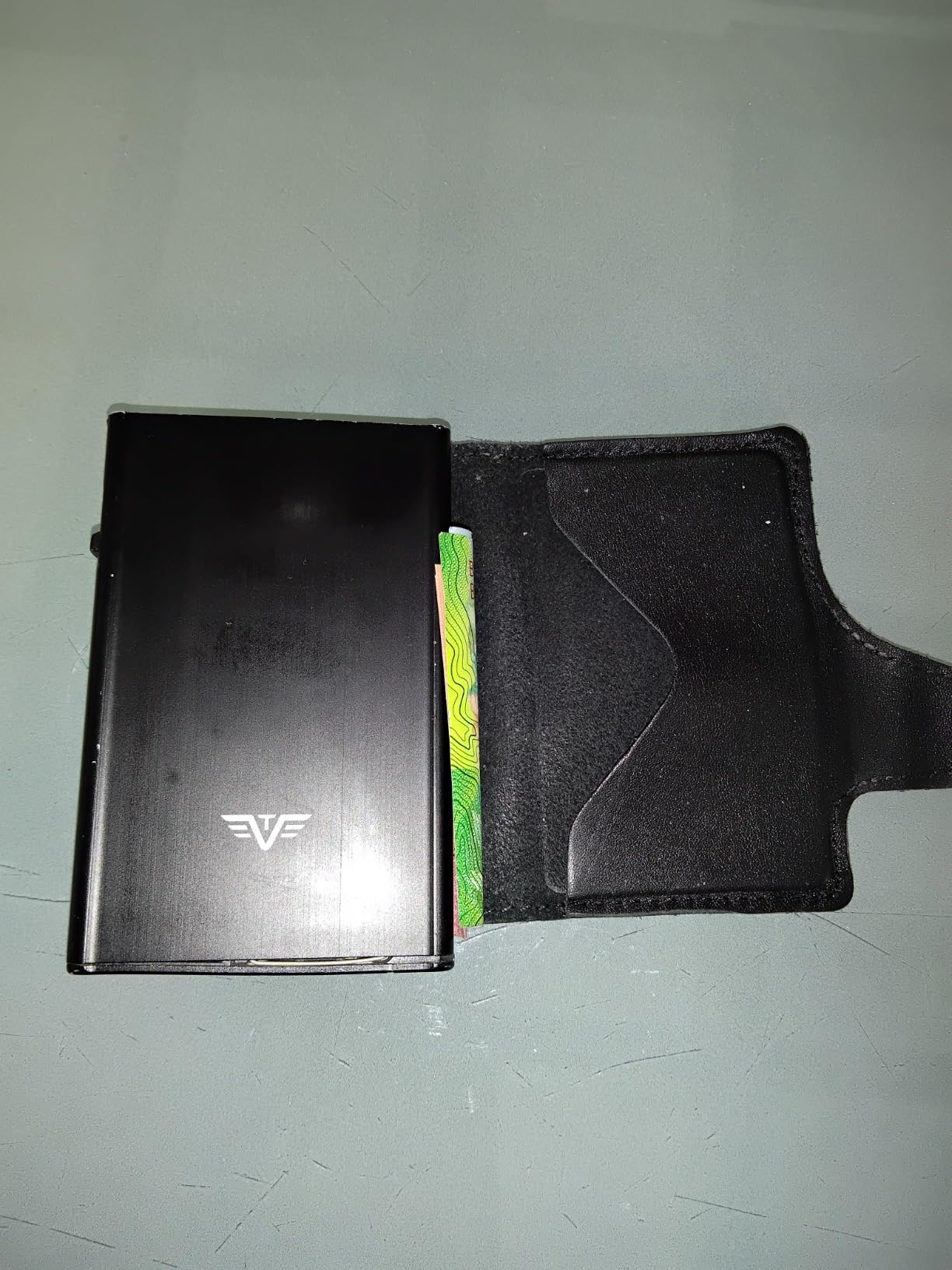 Tru Virtu Coin Pocket Slim Wallet Kartenetui Münzfach RFID Leder