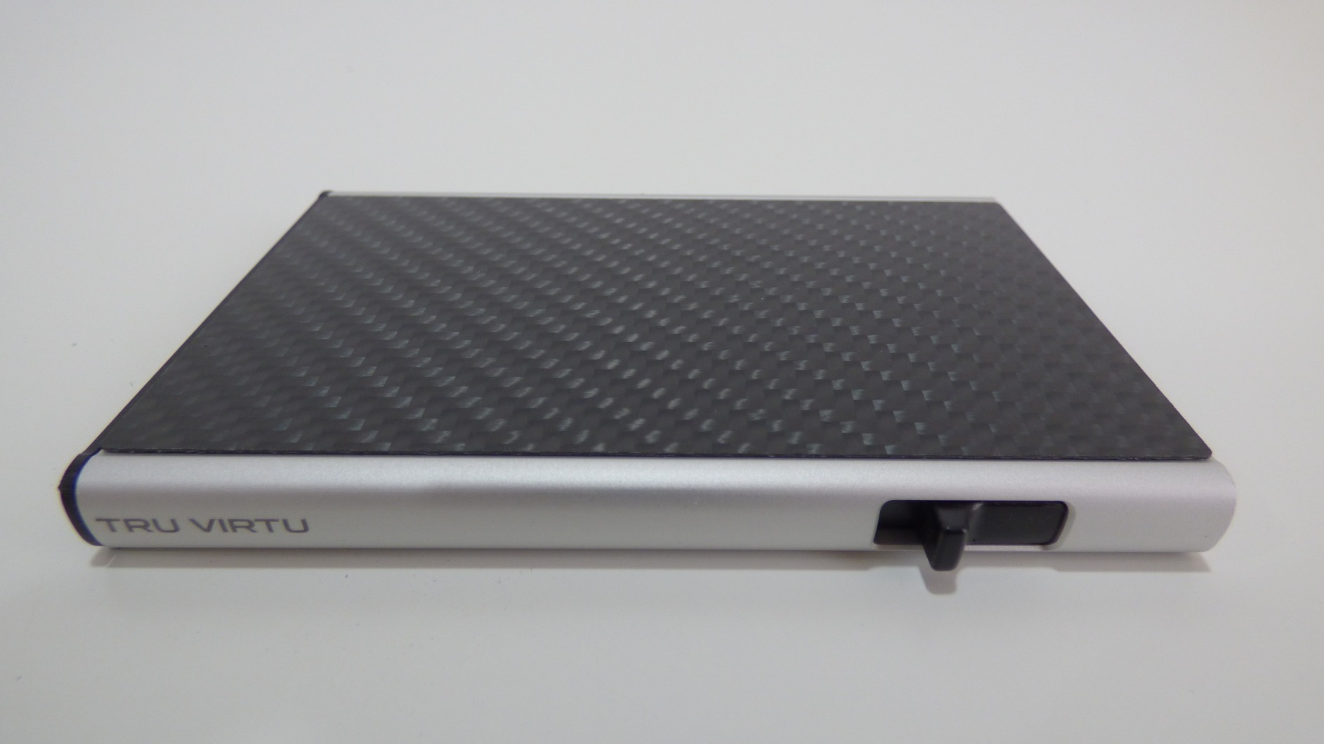 Tru Virtu Credit Card Case Click & Slide Kartenetui Black Magic RFID