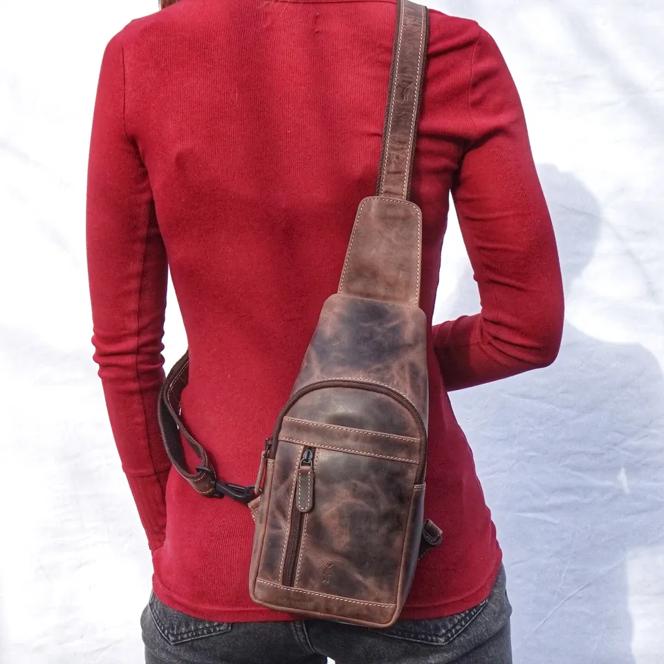 Jack Kinsky Baltimore 17 Bodybag Mocca Hunter-Leder