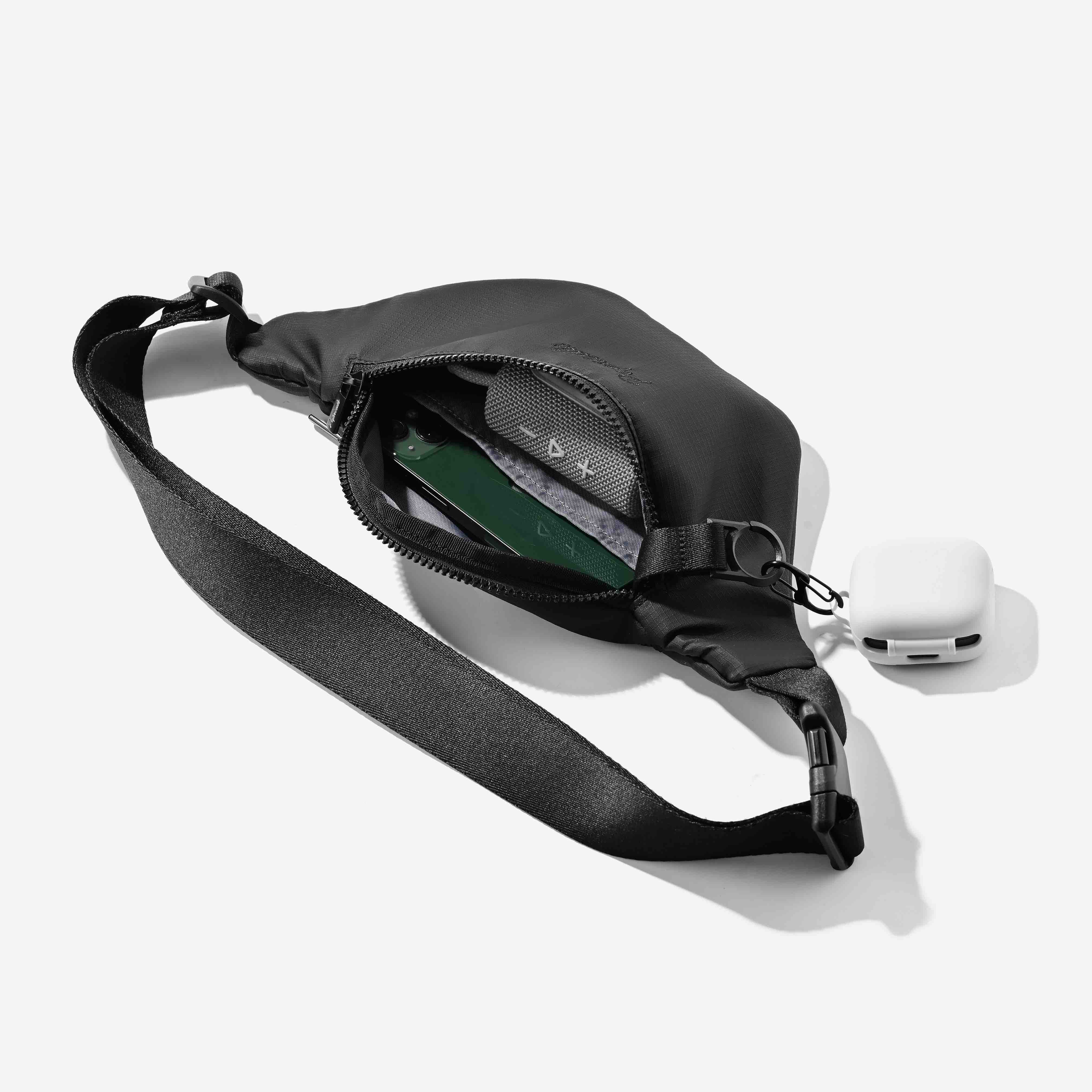 Paprcuts Bauchtasche Black Ripstop 2L wasserabweisend