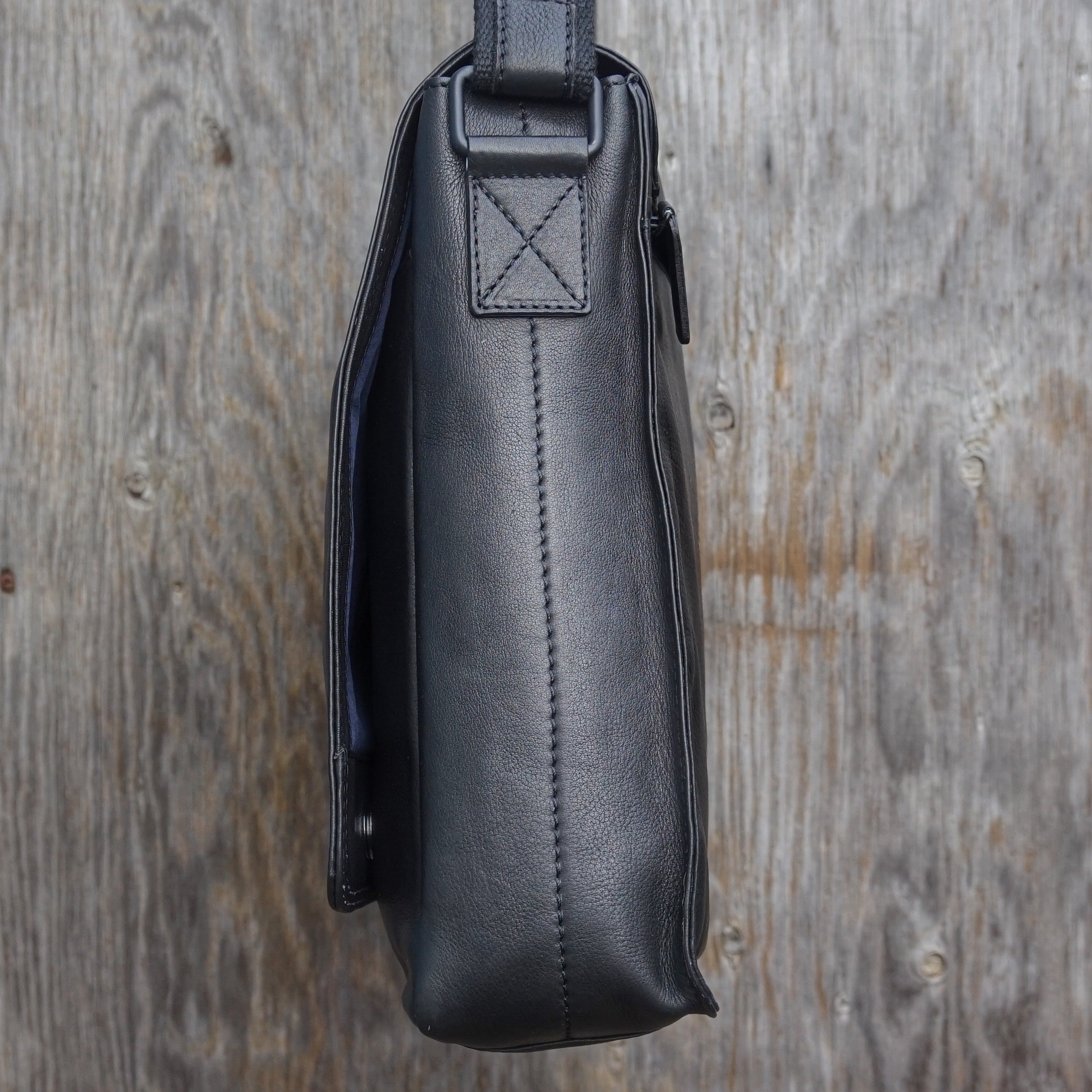 Jack Kinsky Brisbane 5 Messengerbag A4 Laptop 16 Zoll