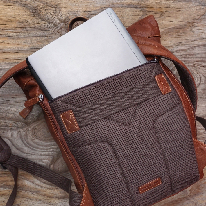 Jack Kinsky Porto 6 Rucksack Cognac Büffelleder Notebookfach