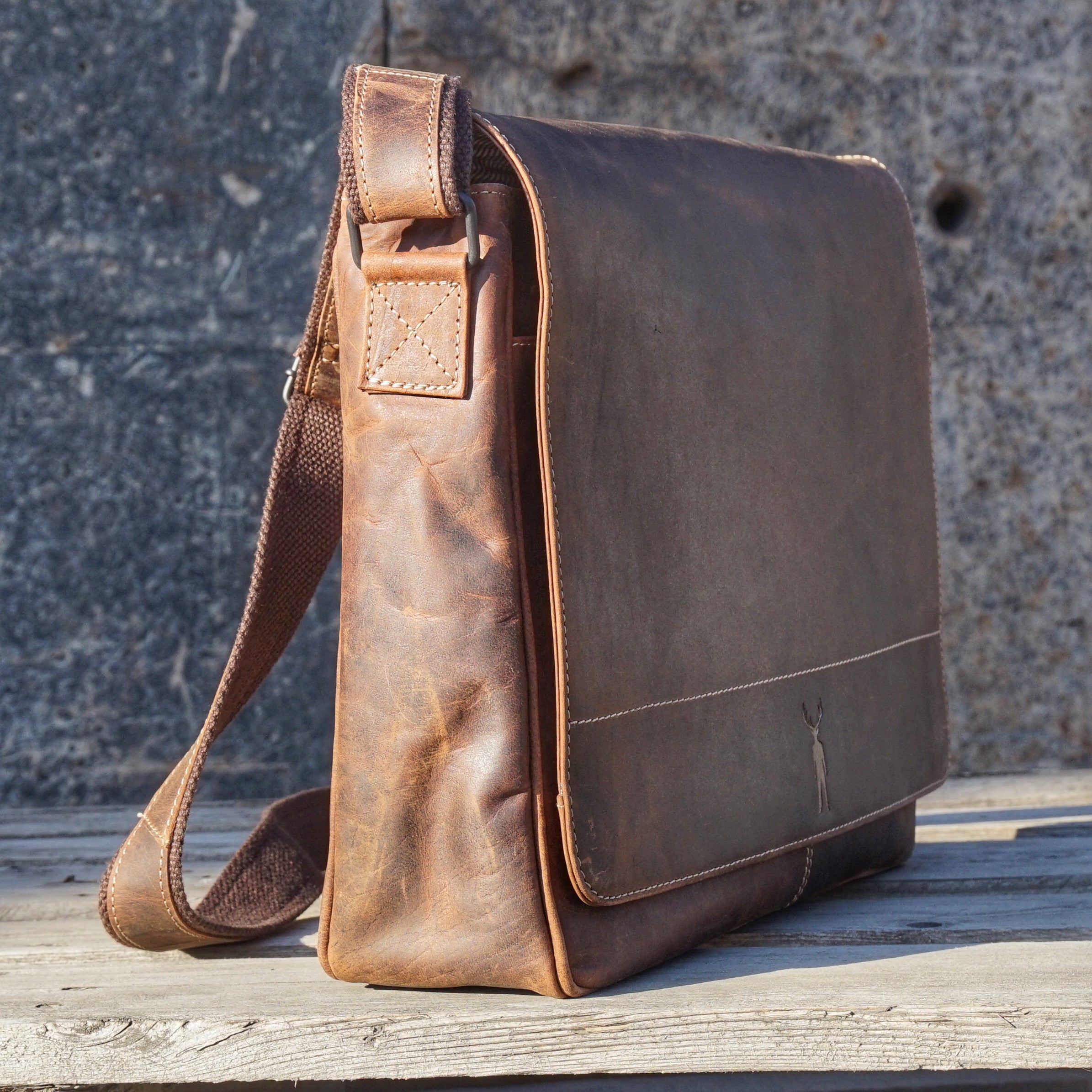 Jack Kinsky Baltimore 5 Umhängetasche Cognac Leder