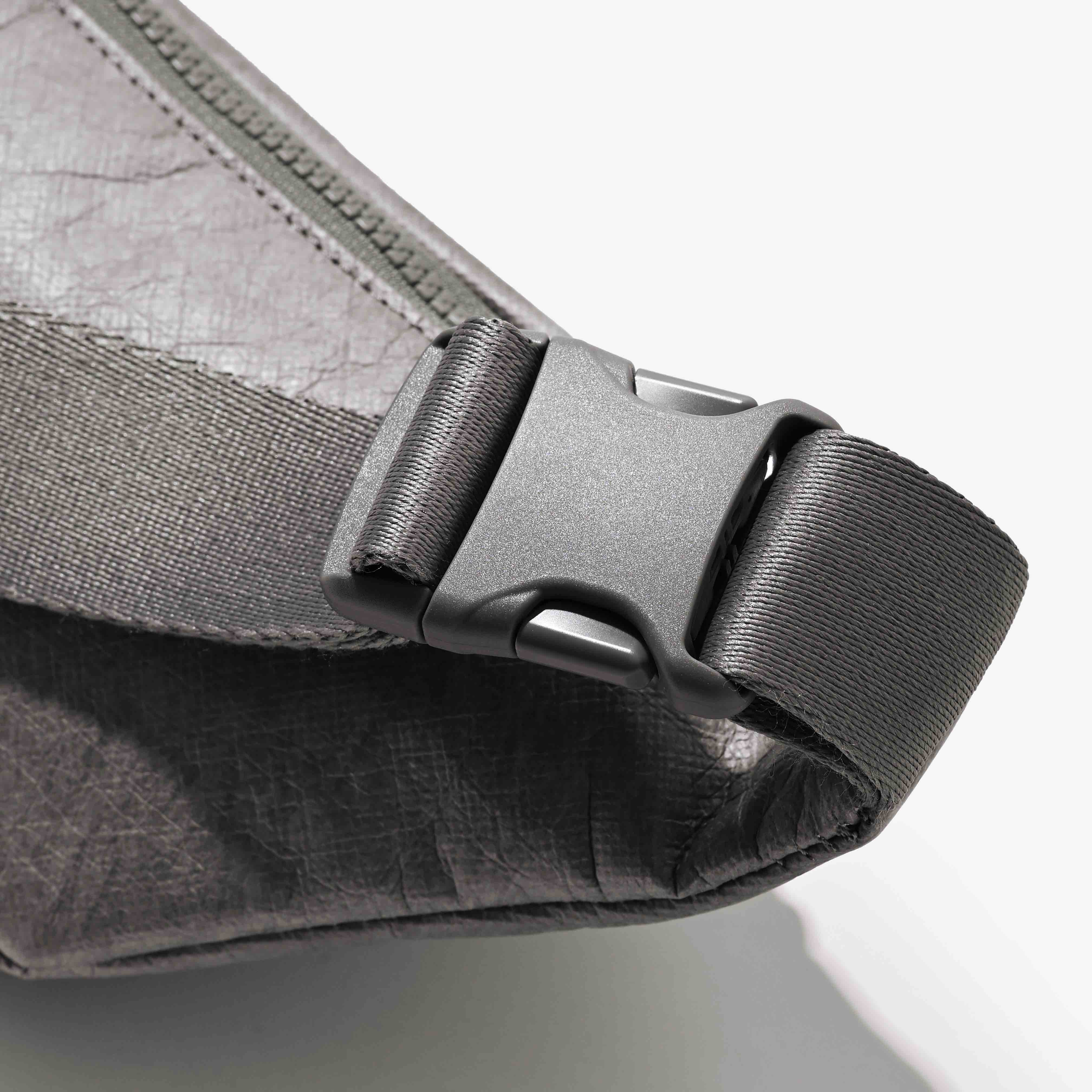 Paprcuts Bauchtasche Just Grey Tyvek 2 Liter wasserabweisend
