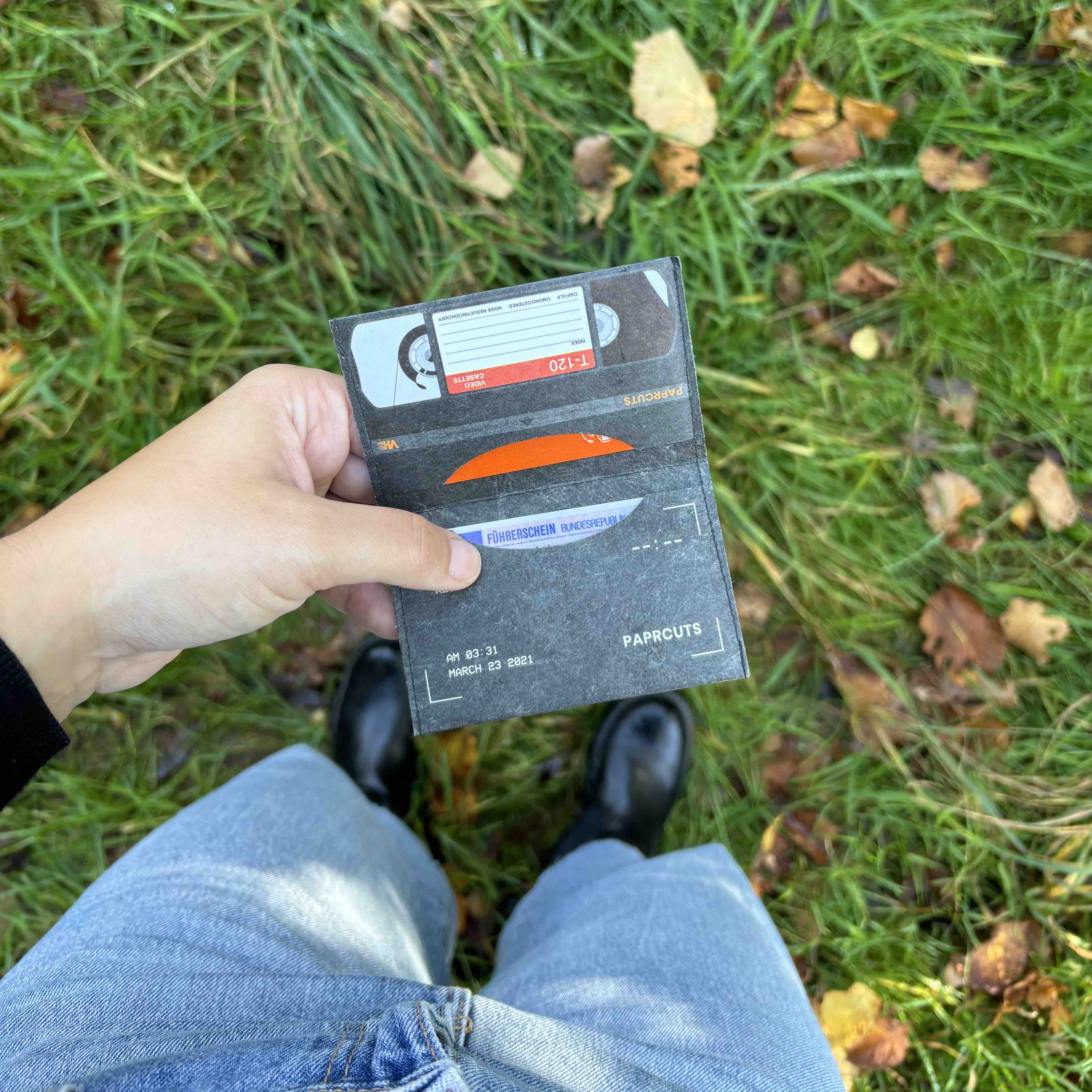 Paprcuts RFID Kartenhalter VHS Kartenetui Retro RFID-Schutz