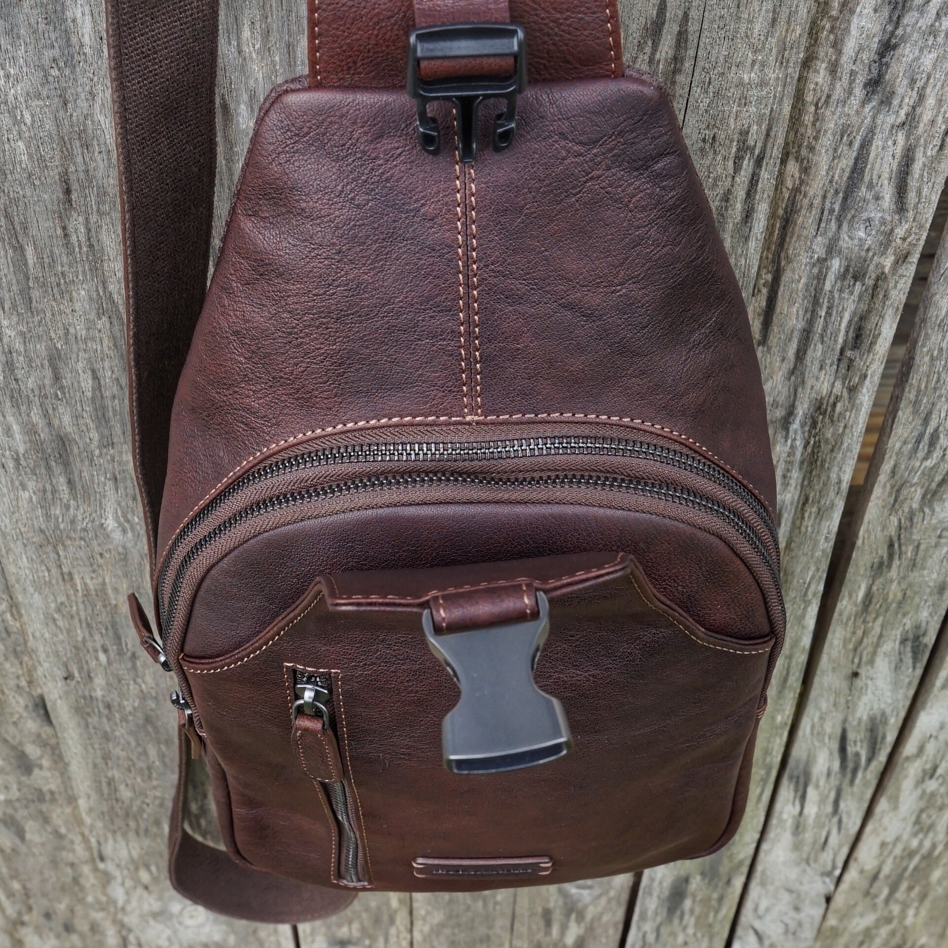 Jack Kinsky Porto 12 Bodybag Cognac Büffelleder