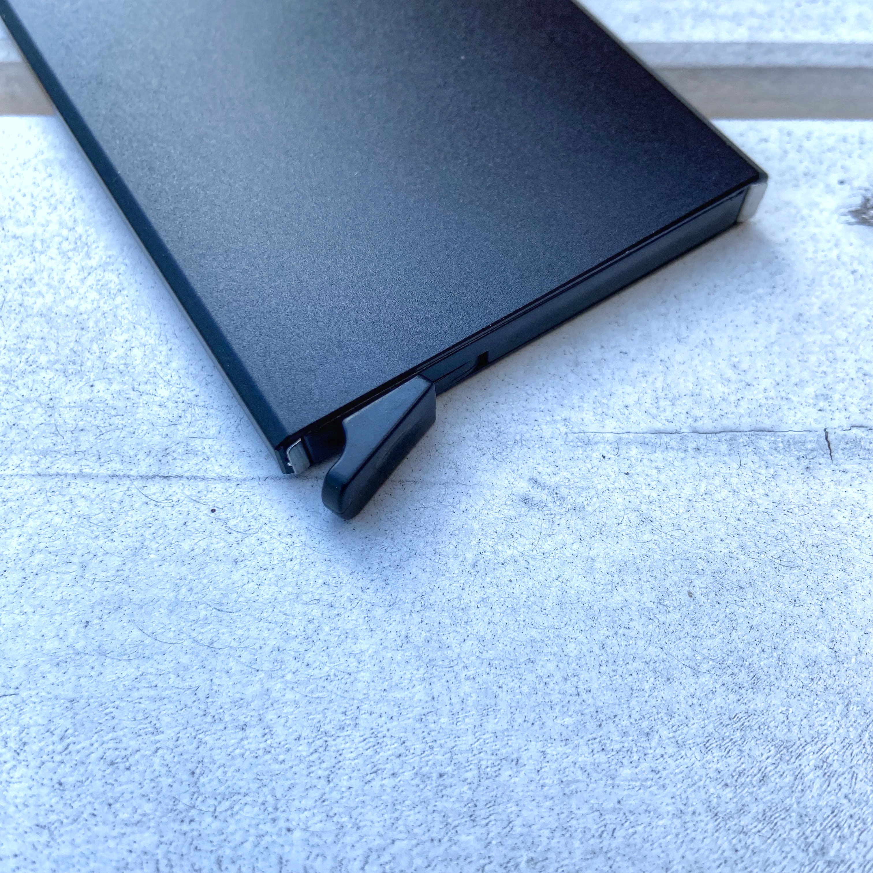 Kartenbox 501 Kartenetui Schwarz Metall RFID