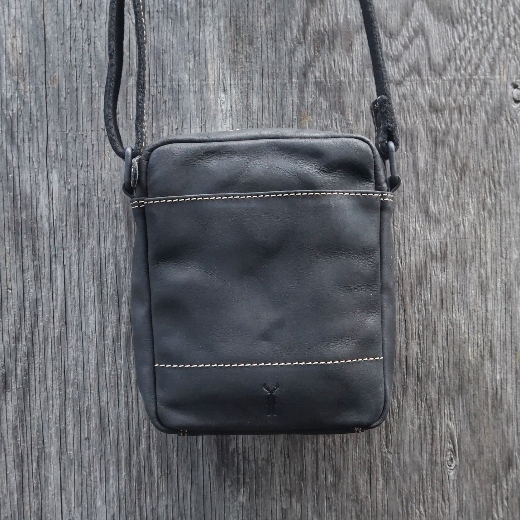 Jack Kinsky Baltimore 1 Umhängetasche Cognac Hunter-Leder