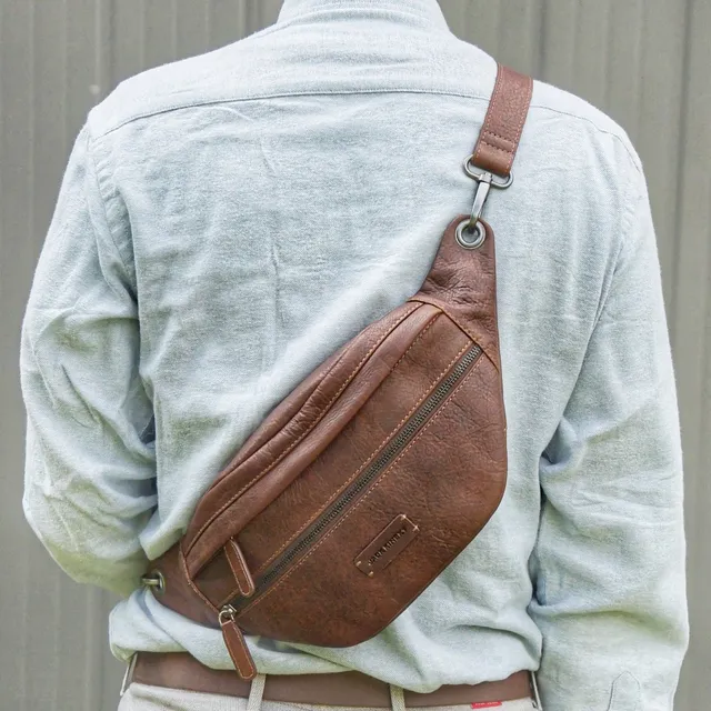 Jack Kinsky Porto 1 Gürteltasche Cognac Büffelleder