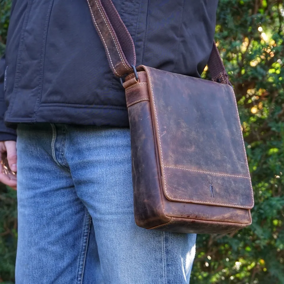 Jack Kinsky Baltimore 3 Umhängetasche Anthrazit Hunter-Leder
