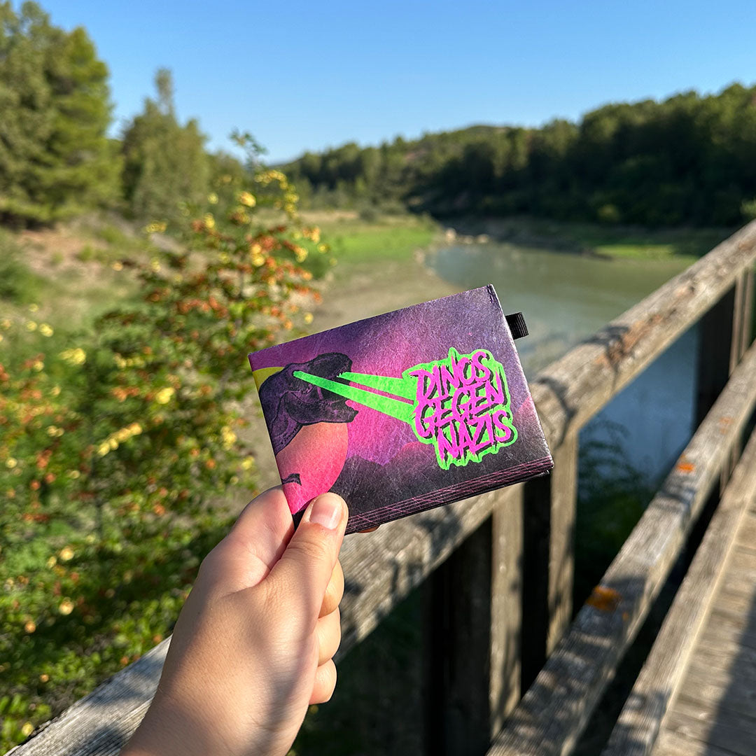 Paprcuts RFID PRO Wallet Dinos gegen Nazis Geldbeutel RFID