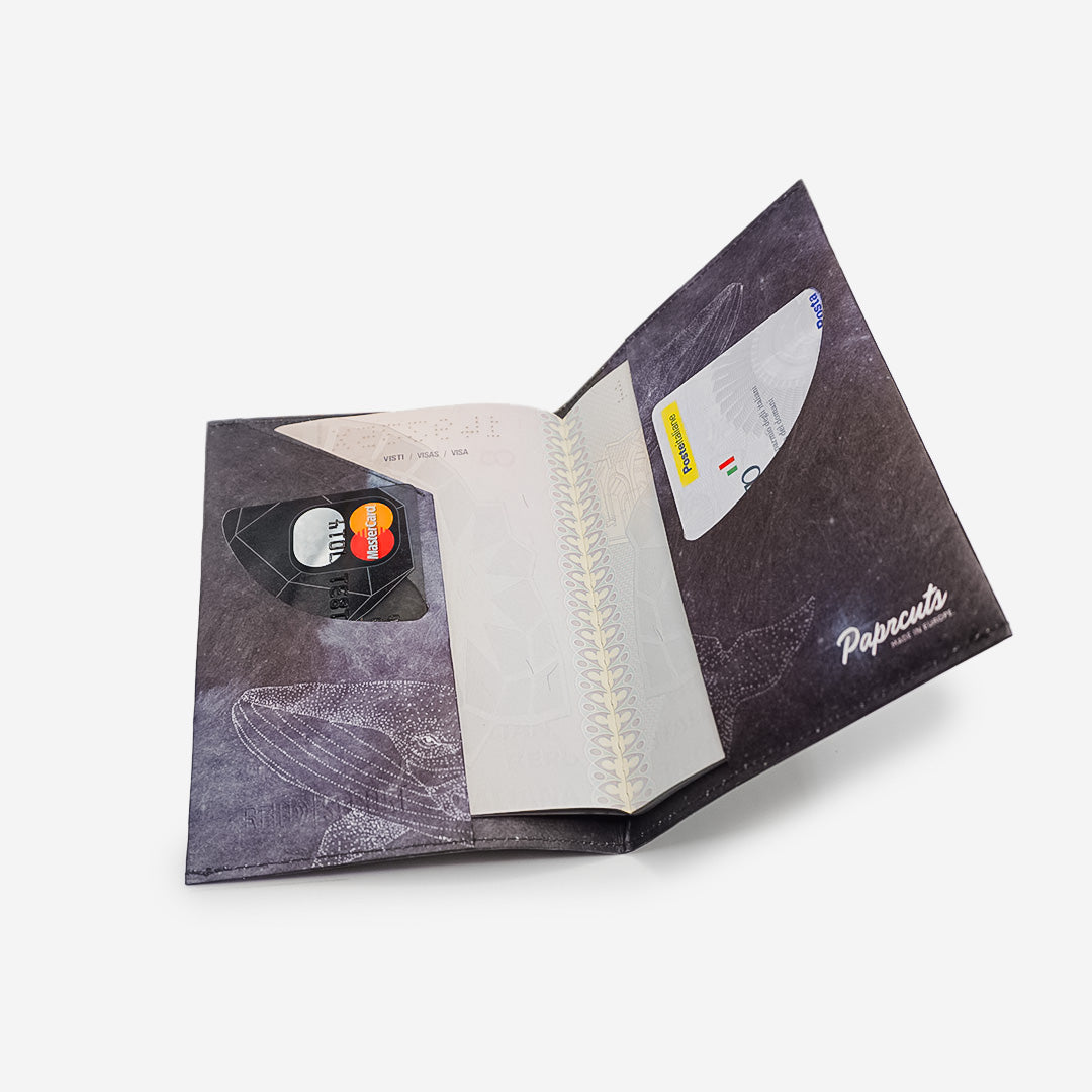 Paprcuts Galactic Whale RFID Reisepasshülle Tyvek vegan